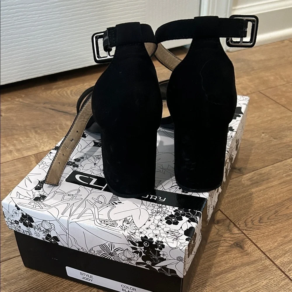 CL by Laundry Elegant Black Heels
